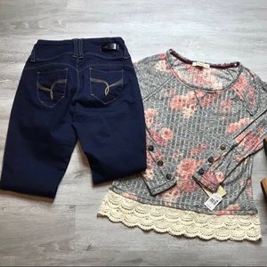 NWT - Light Weight Floral Sweater